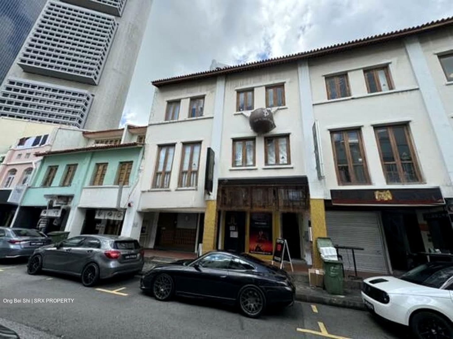 Mosque Street (D1), Retail #562096061